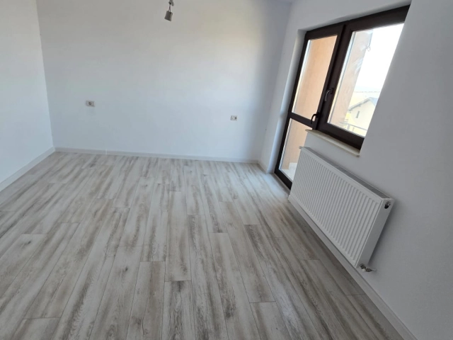 Casa 3 camere - Miroslava