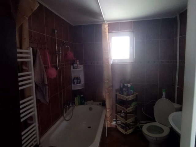 Casa 5 camere - Vinatori