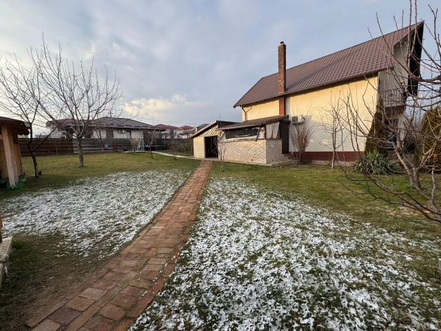 Casa 5 camere - Lunca Cetatuii