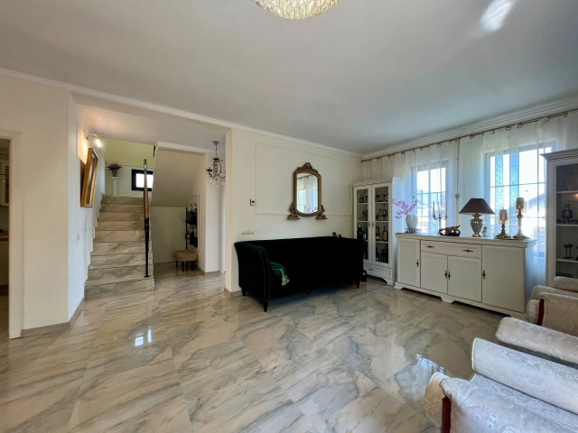 Casa 4 camere - Vorovesti
