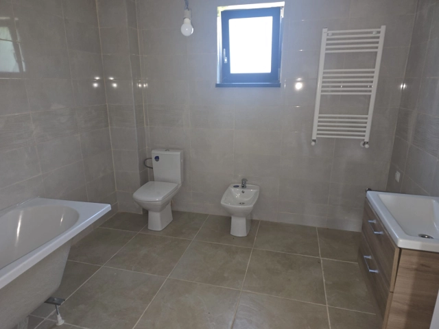 Casa 5 camere - Bucium