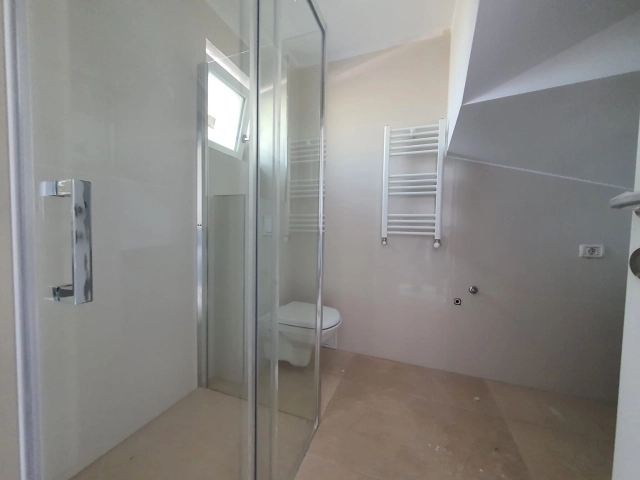 Casa 4 camere - Bucium