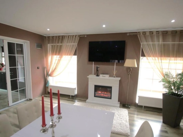 Casa 3 camere - Miroslava