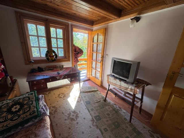 Casa 3 camere - Bucium