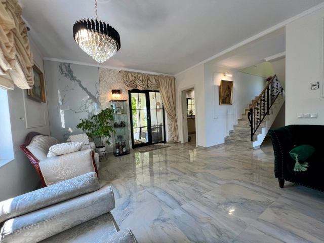 Casa 4 camere - Vorovesti