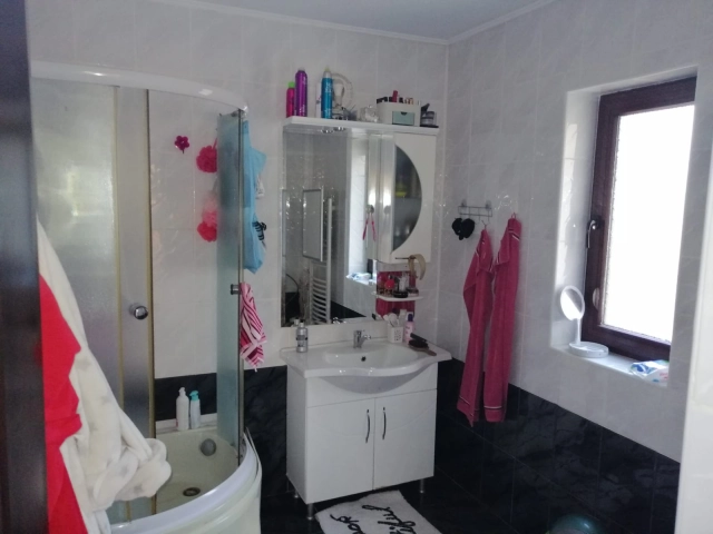 Casa 5 camere - Visani