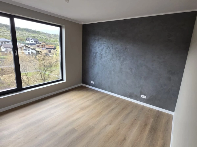 Casa 4 camere - Visani