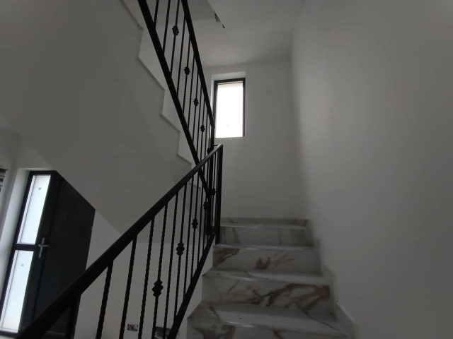 Casa 4 camere - Rediu