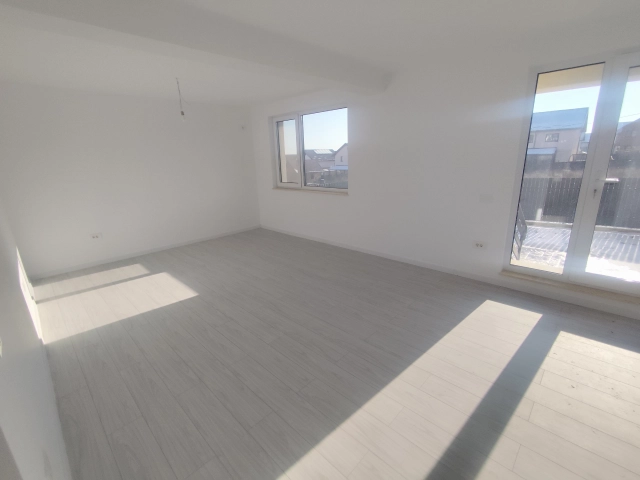 Casa 4 camere - Rediu