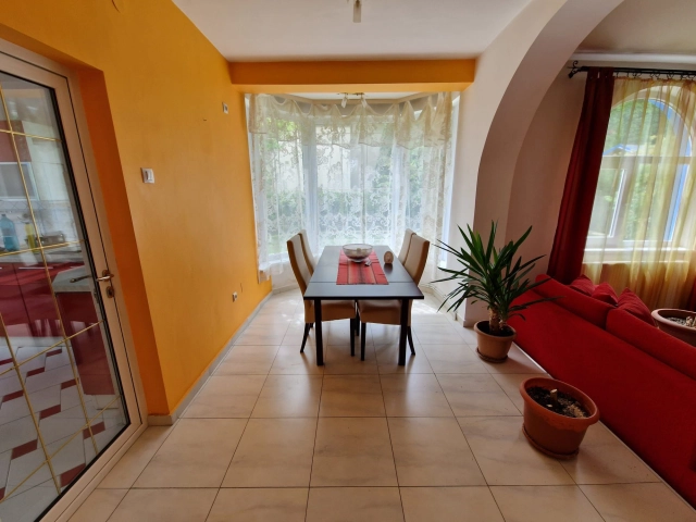 Casa 4 camere - Bucium
