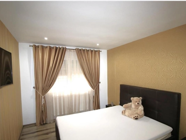 Casa 3 camere - Miroslava