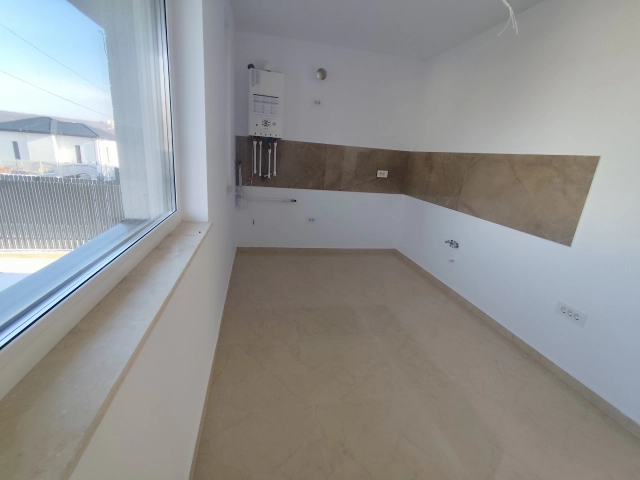 Casa 4 camere - Rediu
