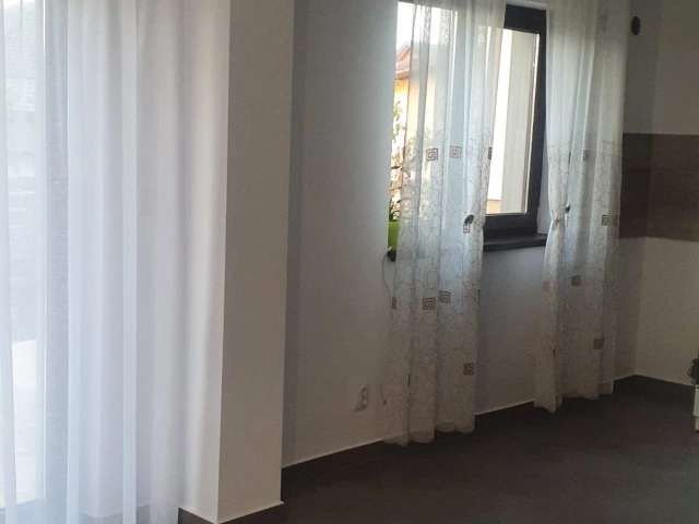 Casa 4 camere - Breazu