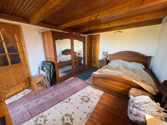 Casa 3 camere - Bucium