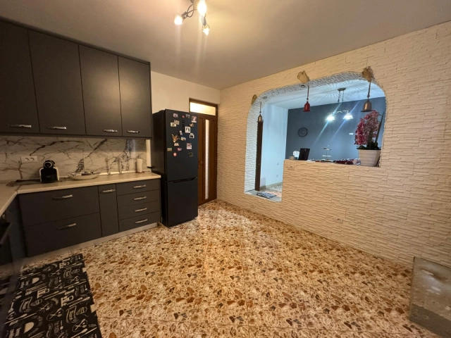 Casa 4 camere - Tomesti
