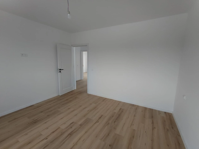 Casa 4 camere - Miroslava