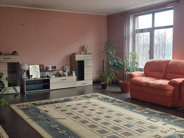 Casa 5 camere - Barnova