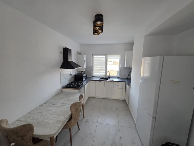 Casa 4 camere - Visani