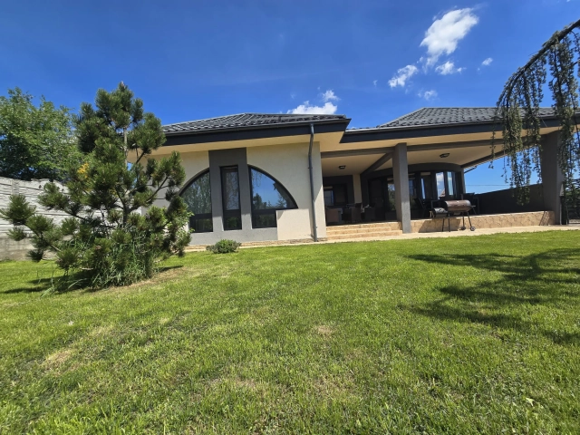 Casa 5 camere - Visani