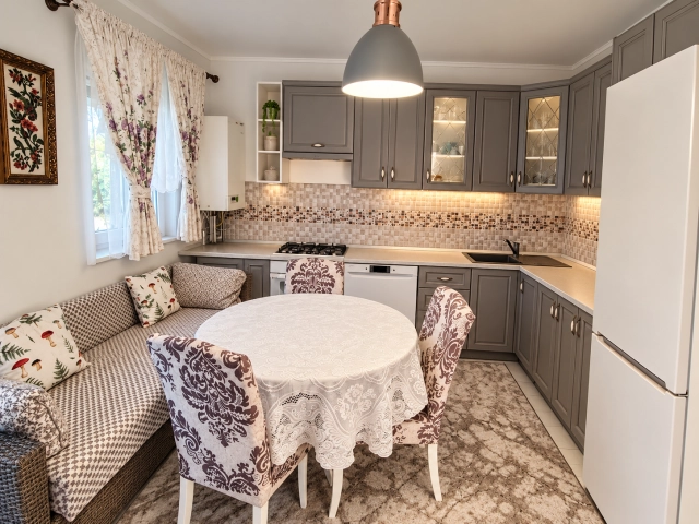 Casa 3 camere - Miroslava