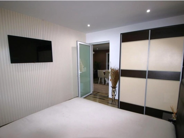 Casa 3 camere - Miroslava