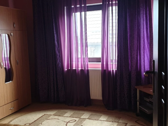 Casa 5 camere - Barnova