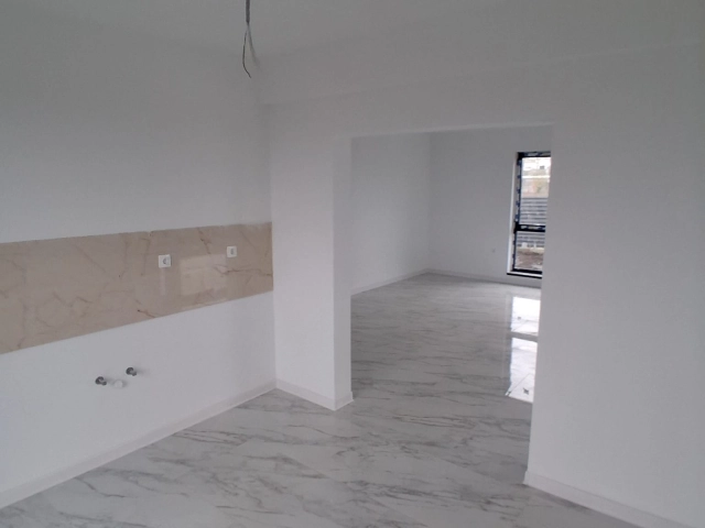 Casa 4 camere - Vorovesti