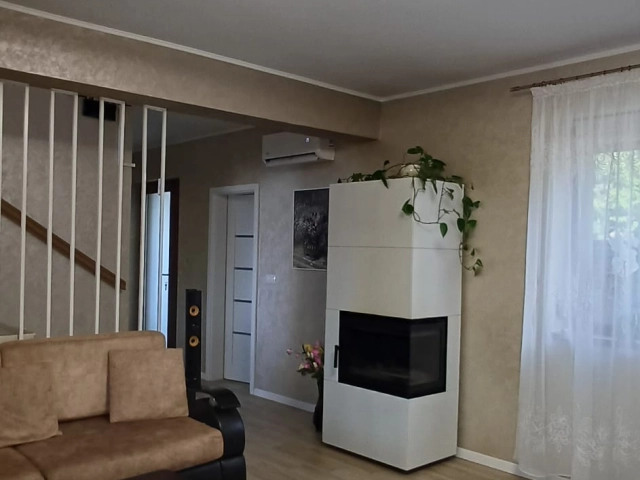 Casa 4 camere - Miroslava
