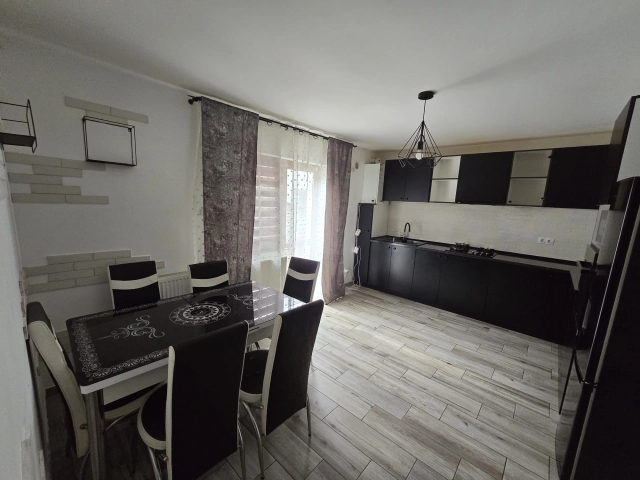 Casa 4 camere - Miroslava