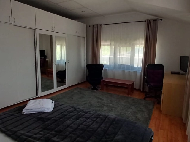 Casa 9 camere - Tatarasi