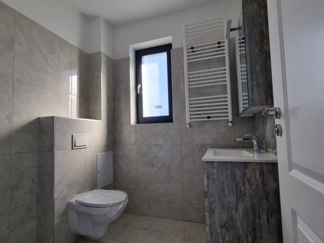 Casa 4 camere - Bucium