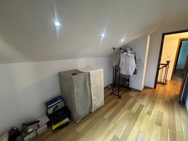 Casa 4 camere - Tomesti