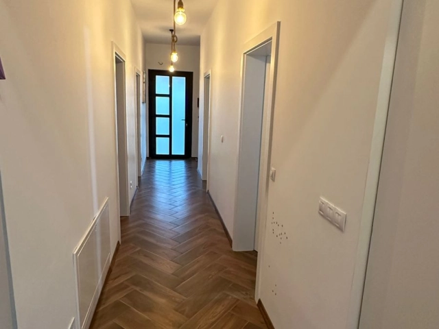 Casa 5 camere - Ciurbesti