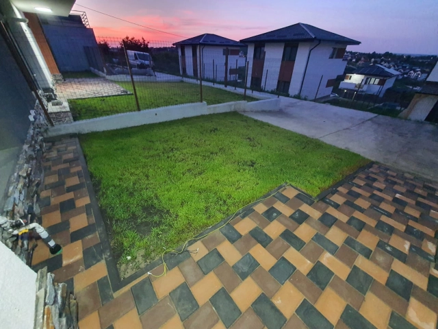 Casa 3 camere - Miroslava