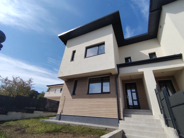 Casa 4 camere - Rediu