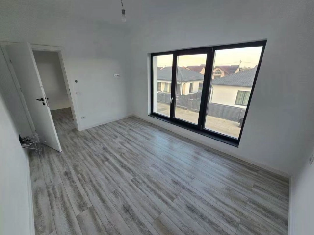 Casa 4 camere - Vorovesti