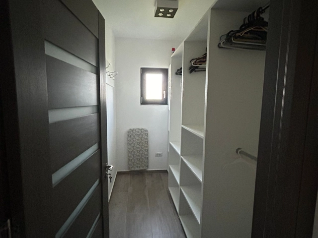Casa 4 camere - Breazu
