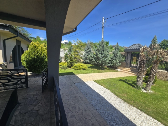 Casa 5 camere - Visani