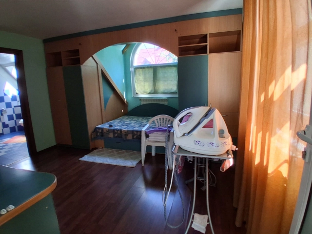 Casa 5 camere - Bucium