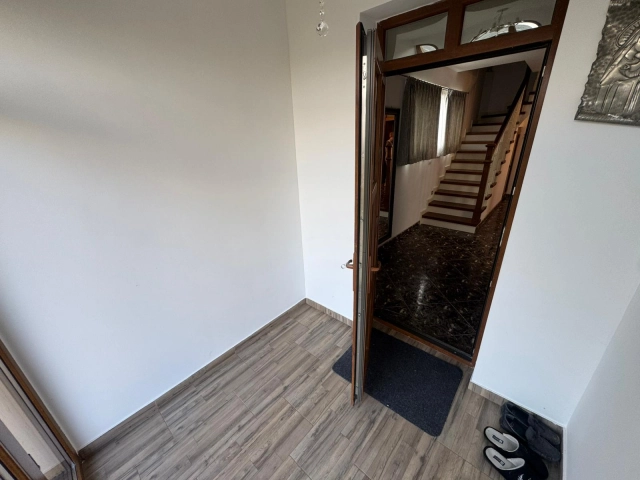 Casa 4 camere - Tomesti