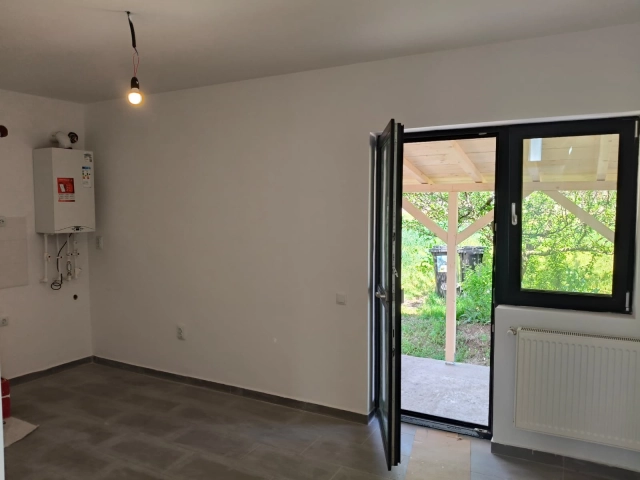 Casa 3 camere - Tomesti