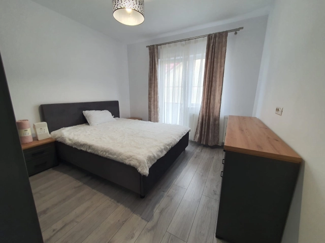 Casa 4 camere - Bucium