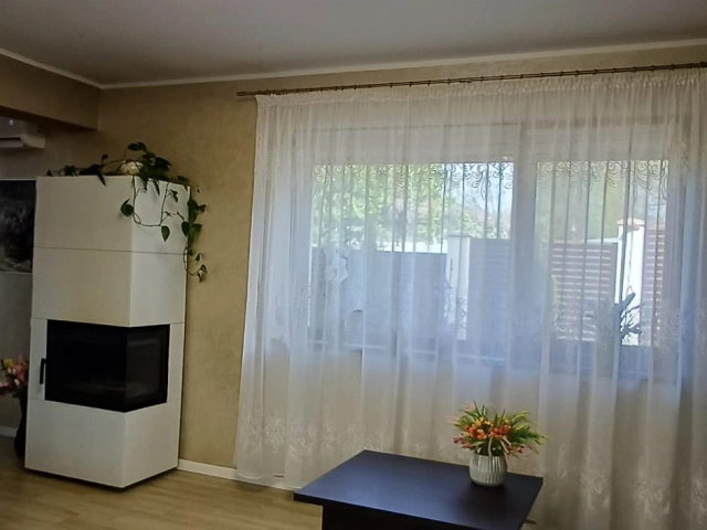 Casa 4 camere - Miroslava