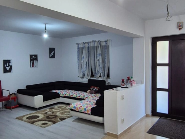 Casa 3 camere - Visani