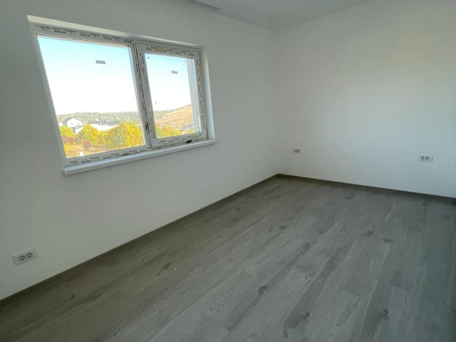 Casa 4 camere - Rediu