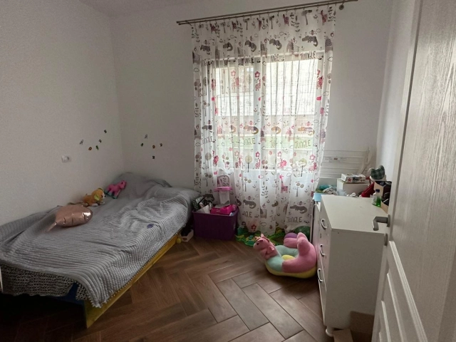 Casa 5 camere - Ciurbesti