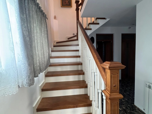 Casa 4 camere - Tomesti