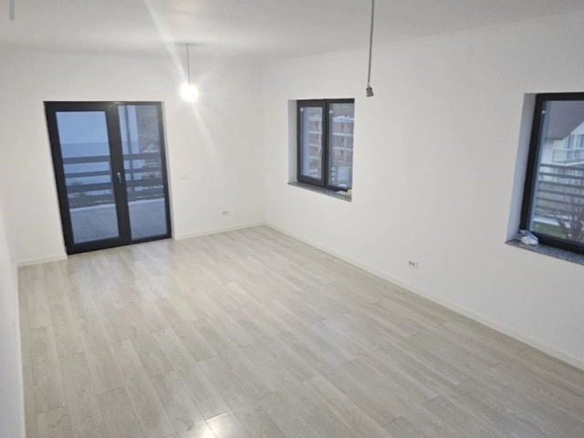 Casa 4 camere - Rediu