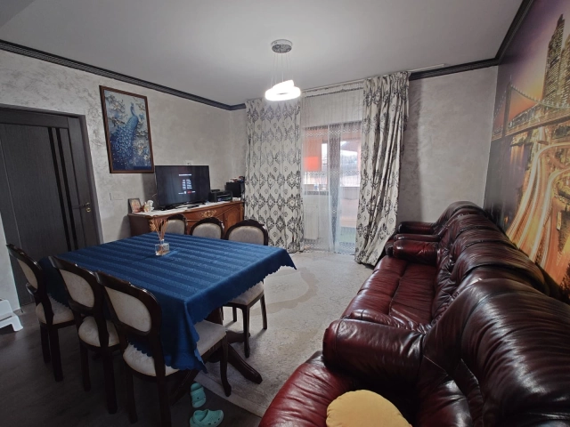 Casa 3 camere - Miroslava
