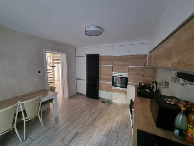Casa 5 camere - Valea Adanca